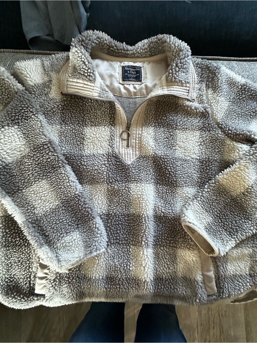 Abercrombie & Fitch Men's Gray and Cream Check Sherpa Quarter-Zip